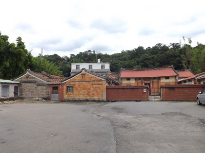 三坑老街を抜けた所